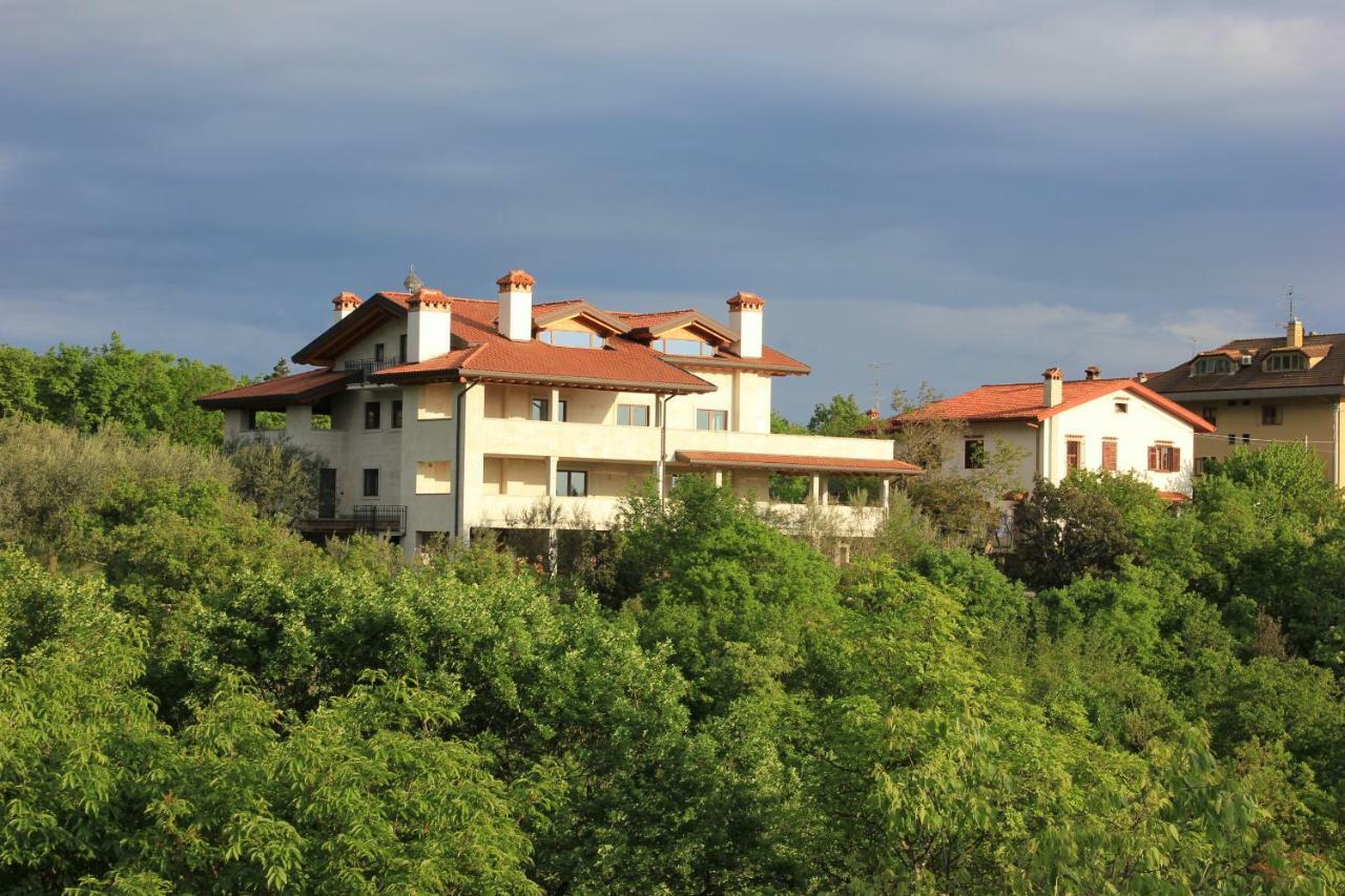Residence Oliveto Mare Carso Sistiana Kültér fotó